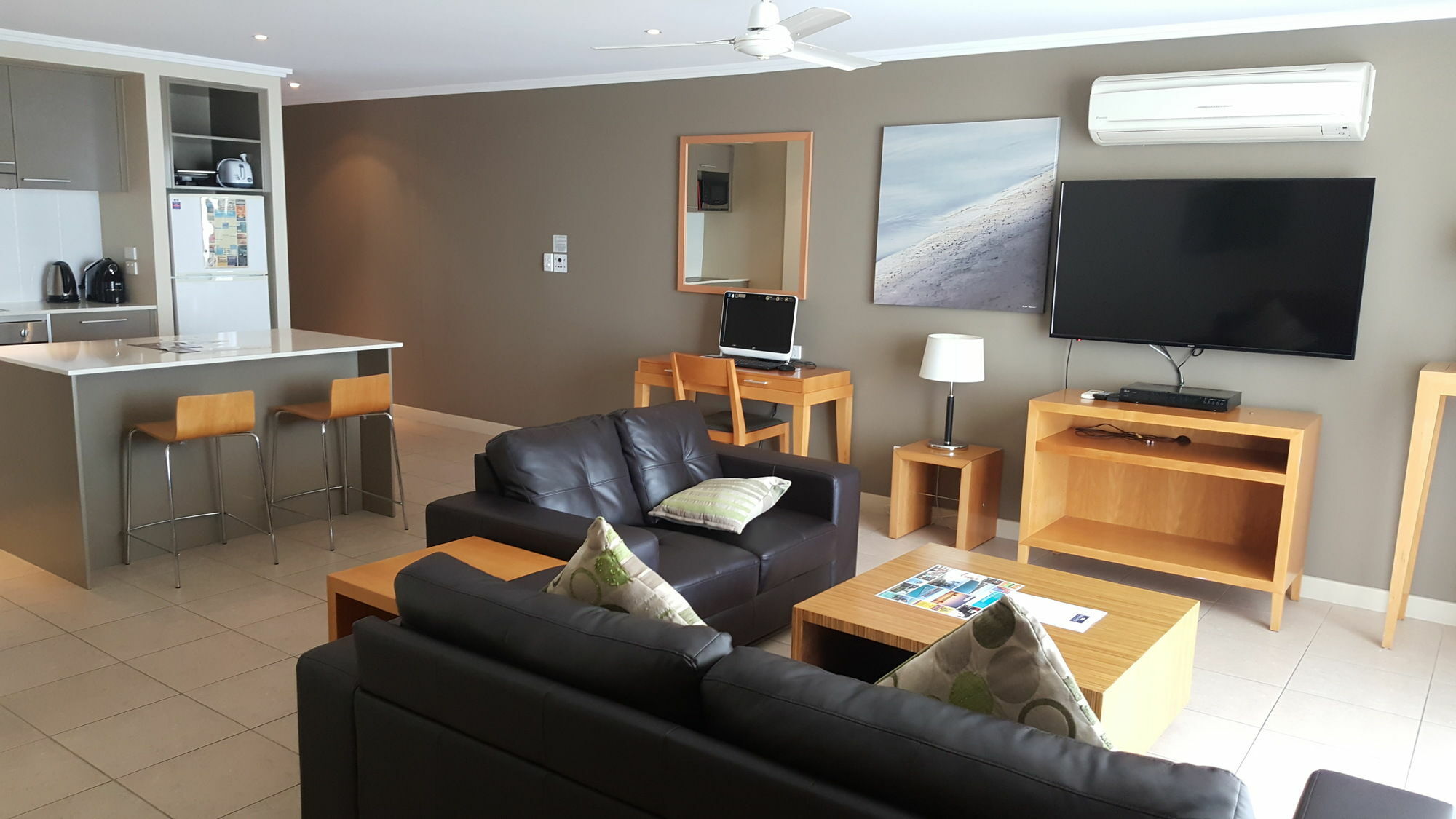 Pier Resort Urangan Bagian luar foto